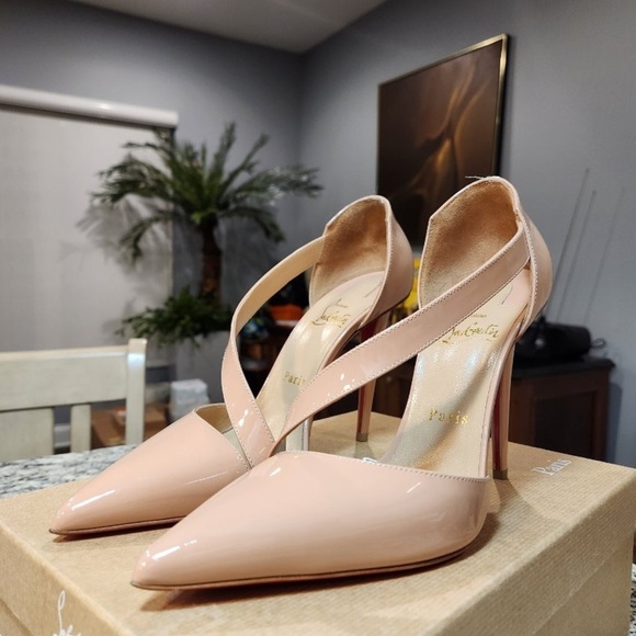 New Christian Louboutin Astrid Pump in Nude Patent Leather Size 39 100mm - Picture 4 of 12